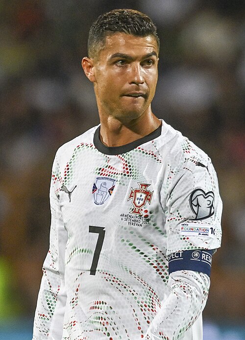 Cristiano_Ronaldo_2275_(cropped)