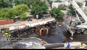 Diesel tanker crashes on Lagos’ Liverpool Bridge, spills fuel